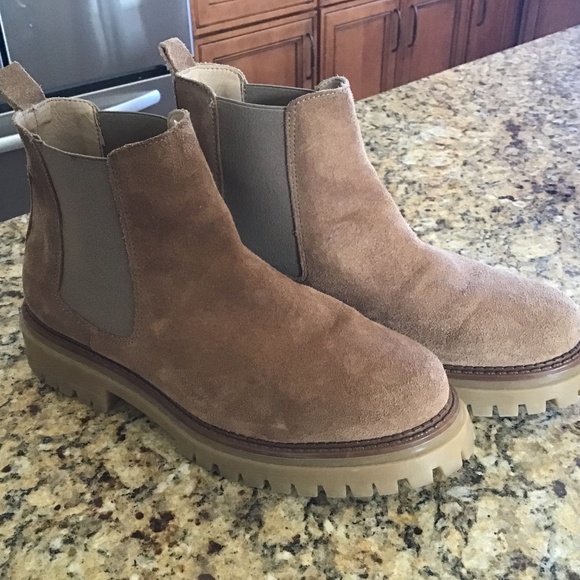 Enzo Tesoti caramel lug ankle suede Chelsea boots size 41 - Picture 1 of 5
